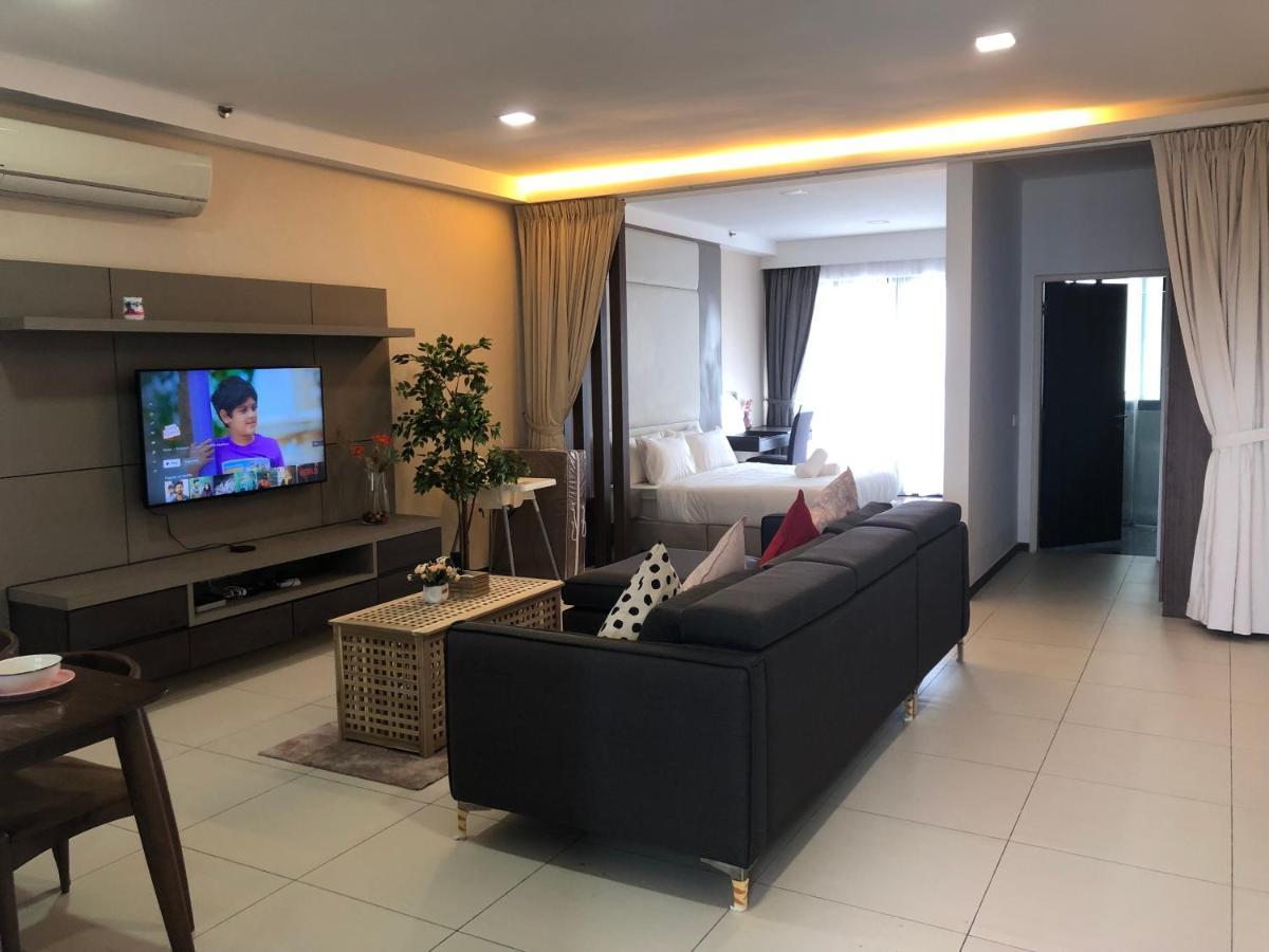 The Landmark Seaview Netflix By Blue Sky Holidays George Town Exterior foto